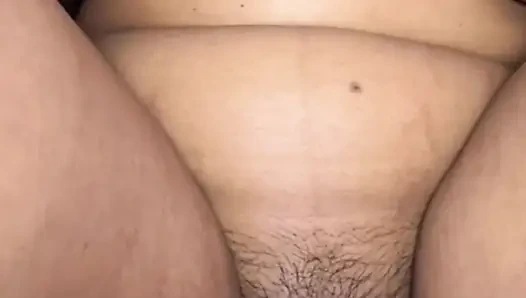 Saf desi seksi hatun kendimi sikiyor