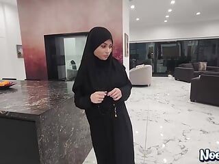 Crystal haast zich naar een oordeel - een Hijab-verhaal - Nookies
