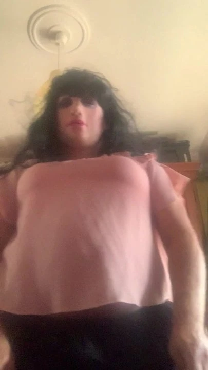 Sissy maszturbál női latex maszkkal