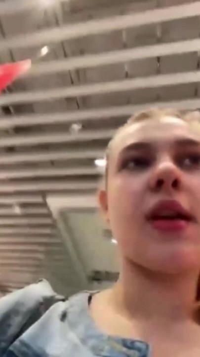 Public Squirting in the changing room with jucielussie | Clip 1