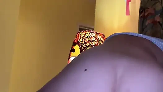 Mickey Mouse'a atladığımda ve ona bu fare tuzaklarının nasıl çalıştığını gösterdiğim zaman