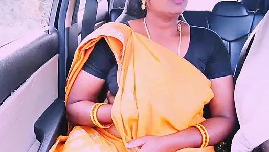 Pembantu Villege seks mobil Telugu bicara kotor.