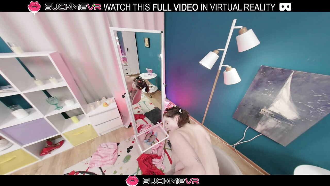 İri göğüslü azgın kız Rebecca Nikson sanal gerçeklikte sevgilisini sikiyor.