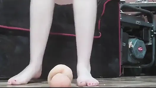 Bu yapay penisin senin penisin olduğunu hayal et