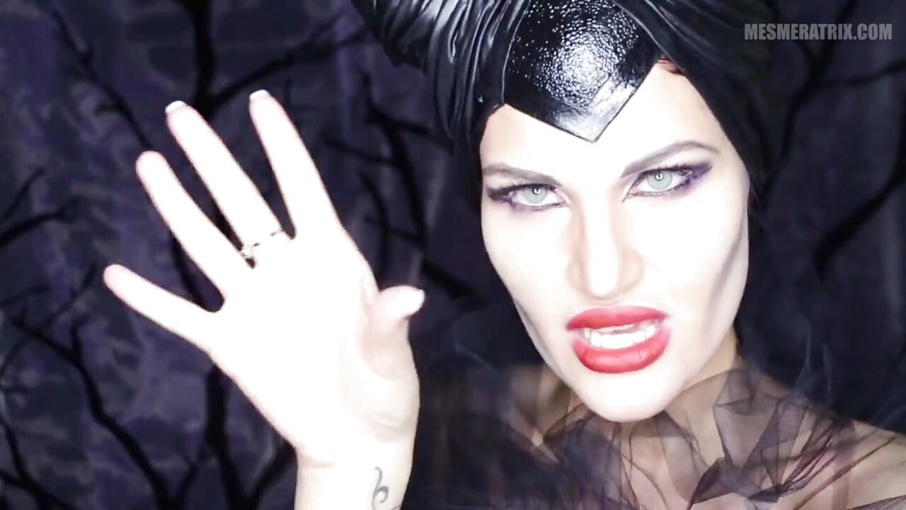 في العيون الخبيثة...