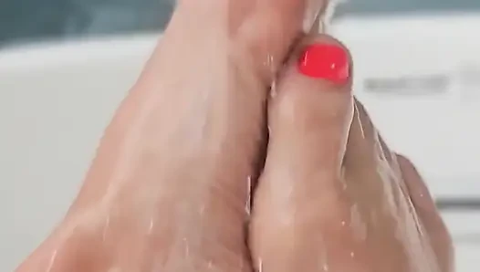 Delicious Toe Tease