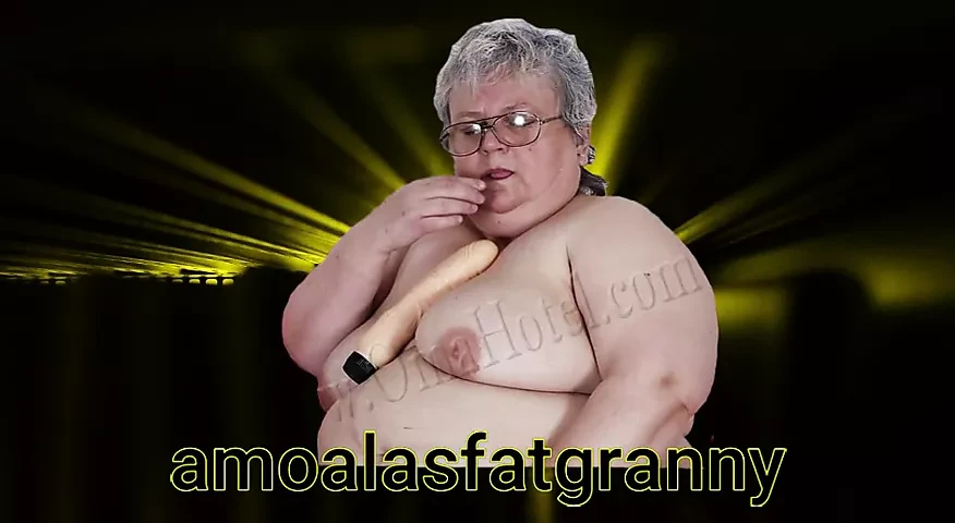 Гола товста бабуся зі смачною частиною тіла 1