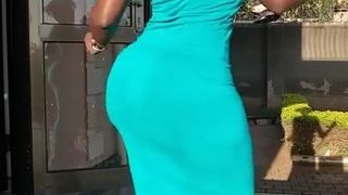 Magra phatty em um vestido 3