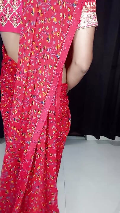 Gorgeous sexy red saree wearing like my stepmom sexy figur