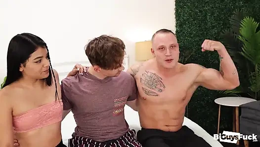 Cheek Masters Maximus Kelly and Yulissa Fox