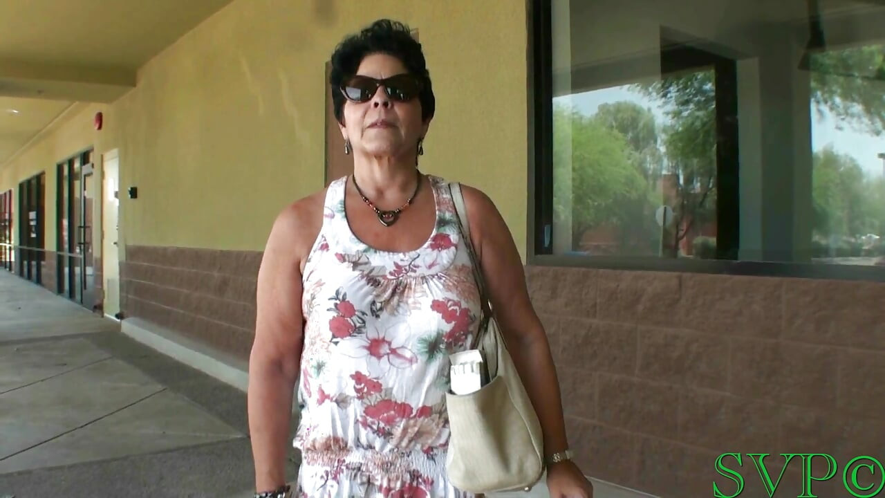 Cougar BBW GILF Smokes & Poses