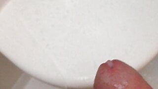 Trying to cum without hands in shower