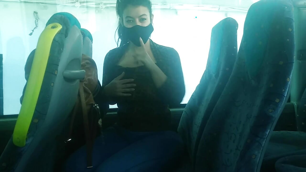 PUBLIC BUS BLOWJOB AND FLASHING TITS AND BIG ASS