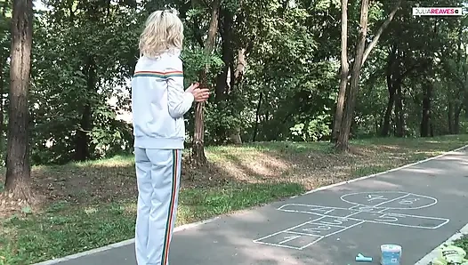 Was mich besser schmeckt, ein bubblegum oder ein dicker schwanz