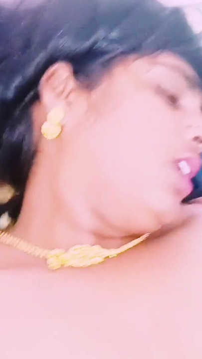 Detik meleleh rahang daripada "seks desi keluarga India. Bhabi kongkek ayah tiri suami berkongkek berkrim. Cakap kotor Telugu."