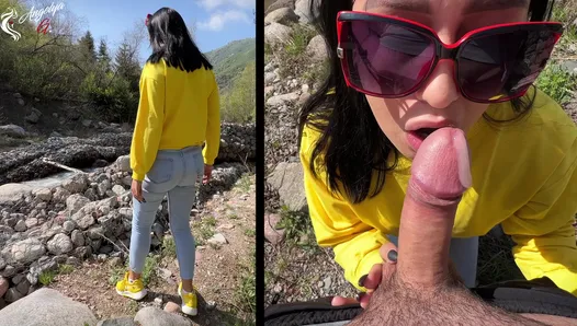 Tourists decided to give a blowjob in nature