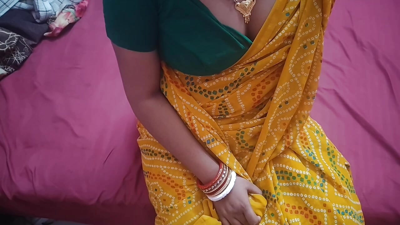 Aunty mai to bas Flat dekhne aaya tha, aap chuchi kyu dikha rahi hain