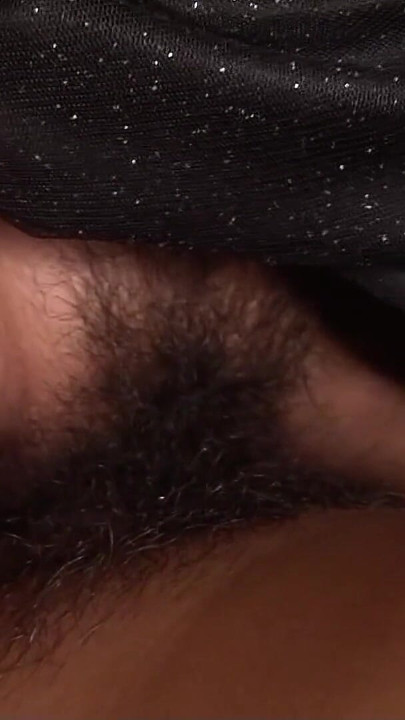 Baskın Japon olgun köle kadın egemenliği sikiyor ve Japonya'da kıllı amının içine boşalmasına izin veriyor | Klip 2