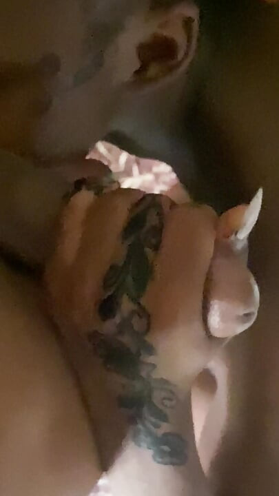 DSL Pink Lips Black 18 늙은 십대가 하드코어한 흑인 대물 자지에 머리를 대고 흑인 대물 자지 흑누나 클로즈업