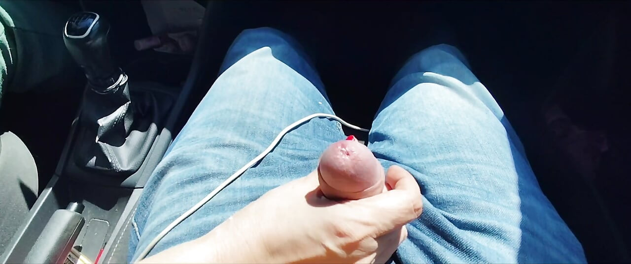 10 minutes of handjob in traffic, public handjob!