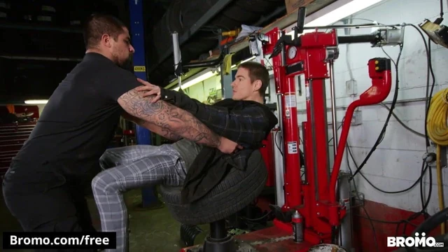 Fucking My Mechanic For Doing A Bad Work - BROMO