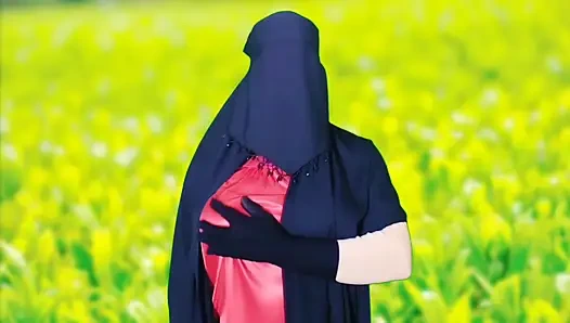 Asif beni tamamen çırılçıplak soyunuyor ve yarağını bana soktu