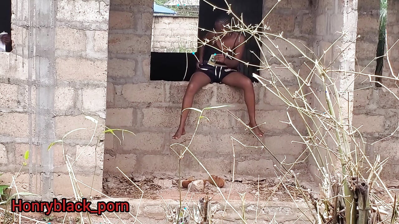 My Gangster Girlfriend Just Fuck at the Building Outside Our House