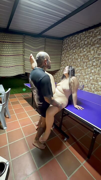 AFTER EVERYONE DECIDED TO GO TO THEIR ROOMS I FUCK MY GIRLFRIEND'S BEST FRIEND