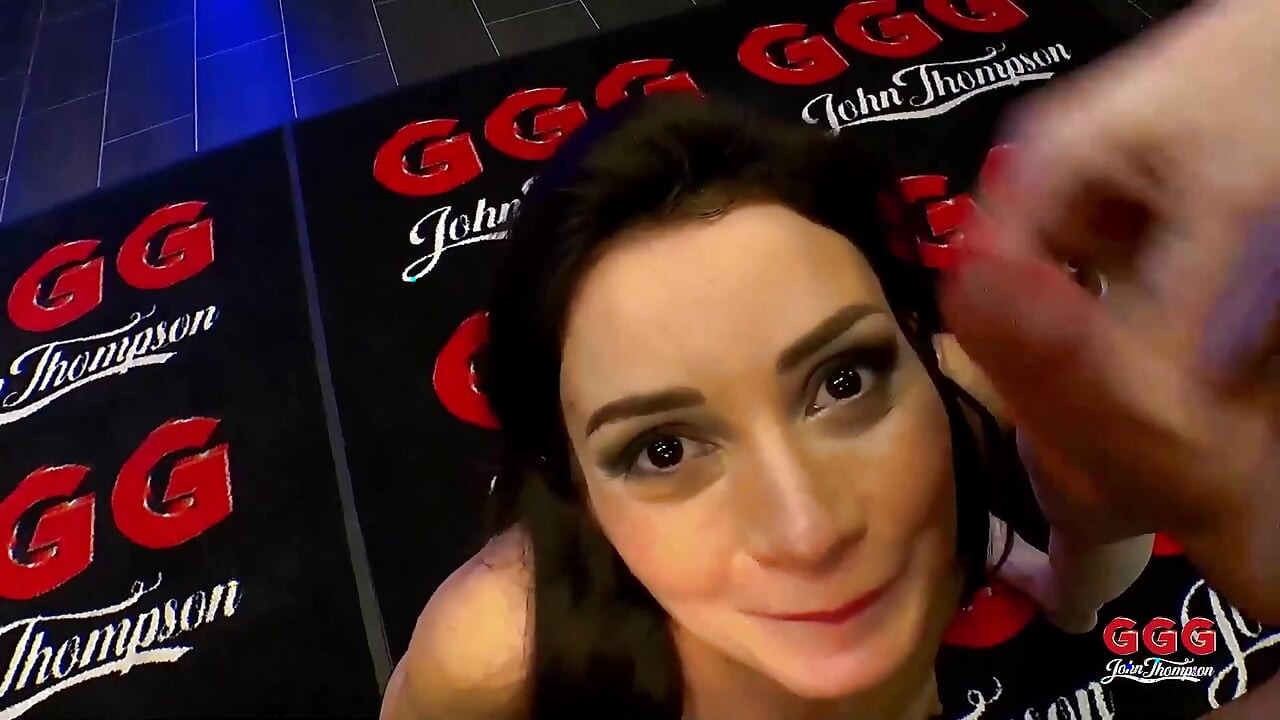 Ggg - Puta Morena Toma 4 Pollas a La Vez - Hardcore Blowbang Con Facial