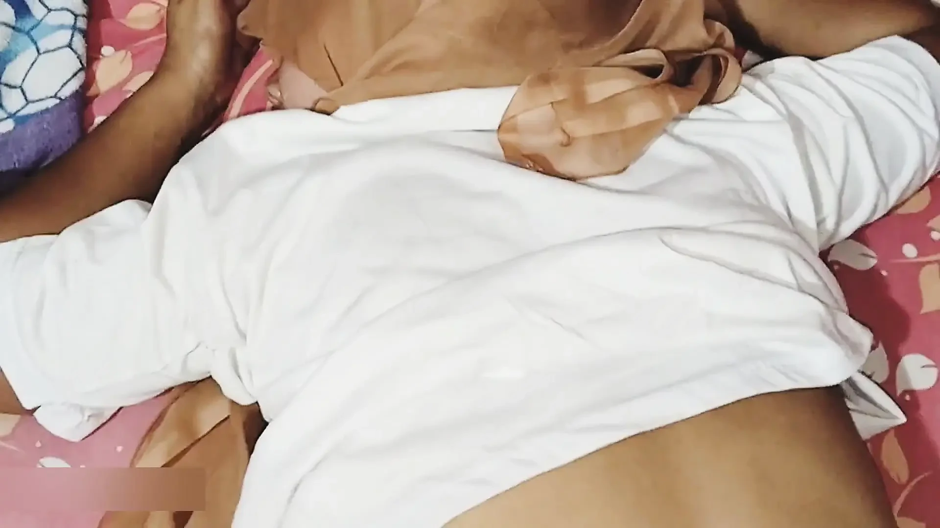 Fucking Girlfriend Hijab Girl B0cil Pussy Her Pussy Clean And Narrow