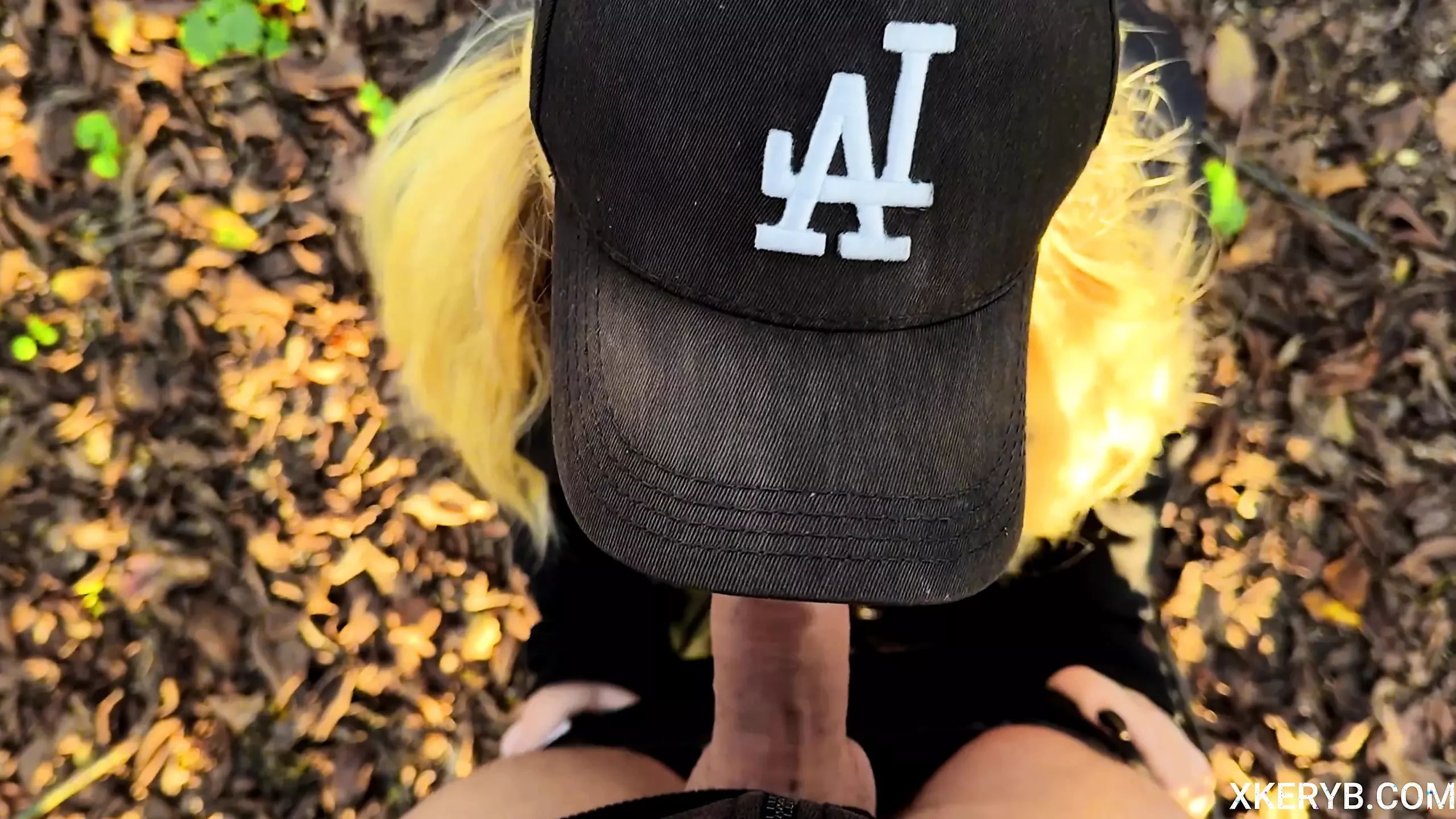 Slutty stepsister wants to suck everything in this woodsy! Risky public sex