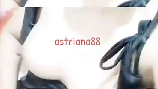 Her Bias Peaks Single Woman Need a Big Dick