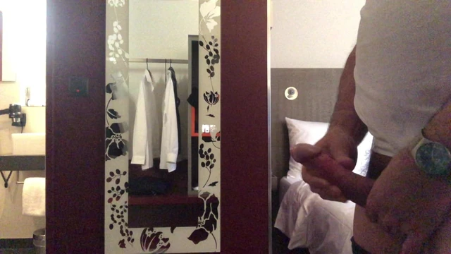 Cumming in Hotel room