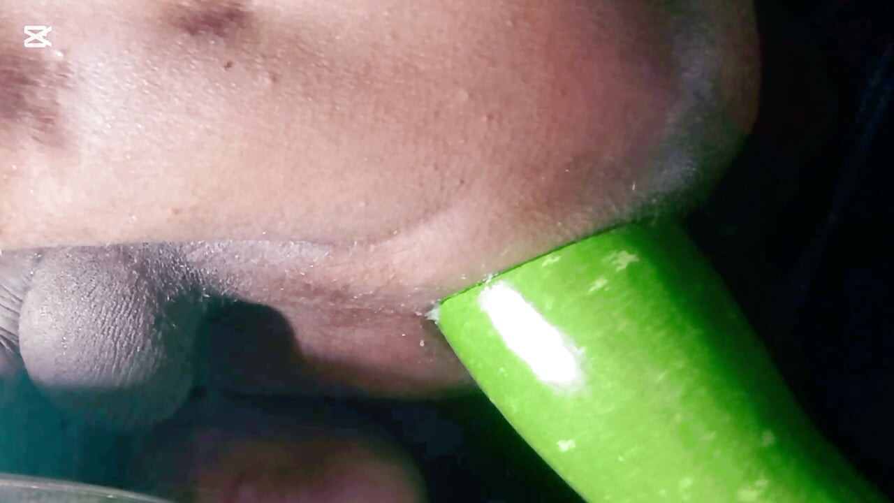 হাত দিয়ে পায়ু মারা।