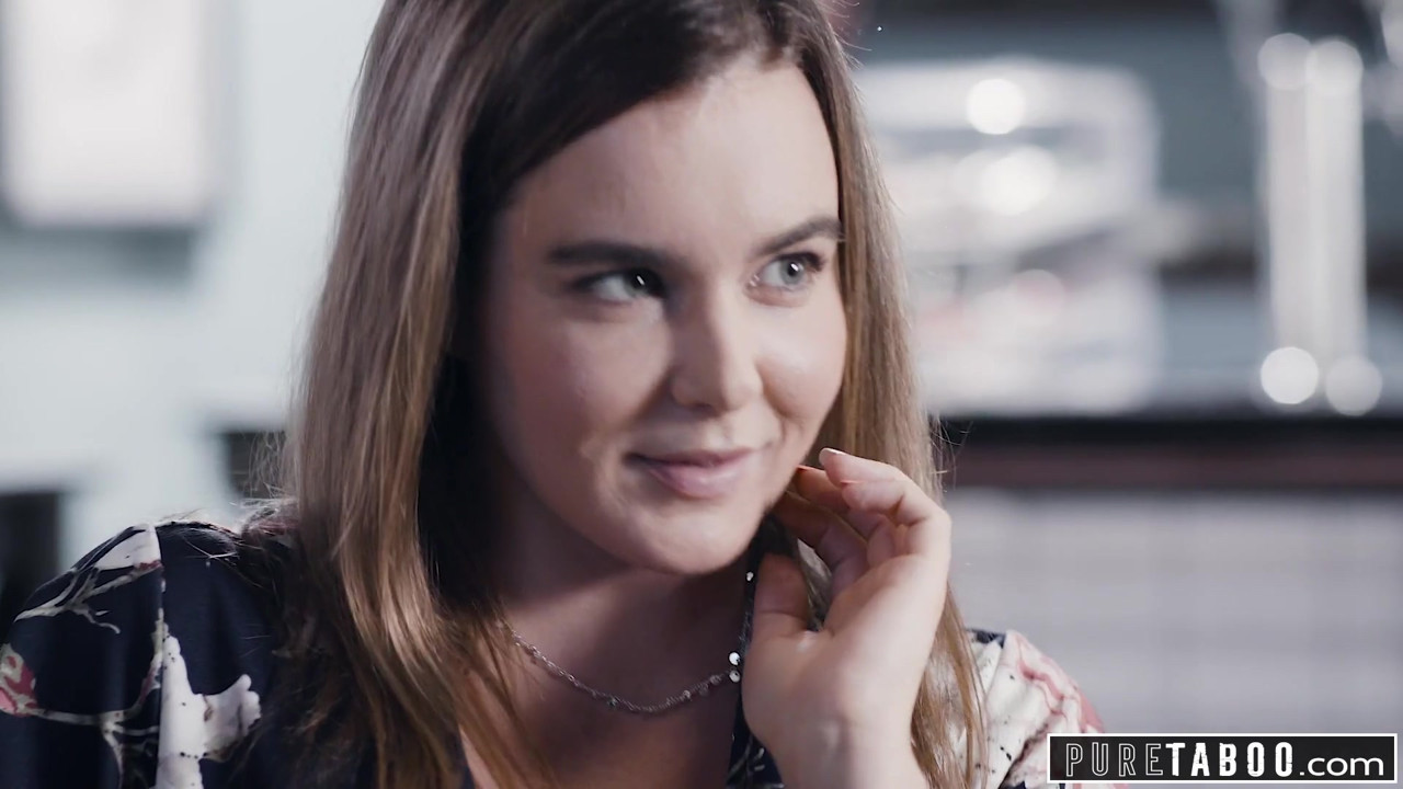 ナターシャ・ナイスは変態カップルにタグ付けさせる