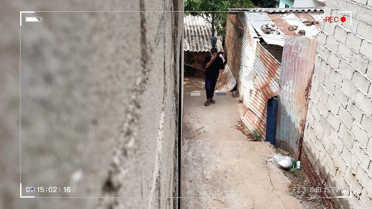 Wife is unfaithful to her husband caught on camera