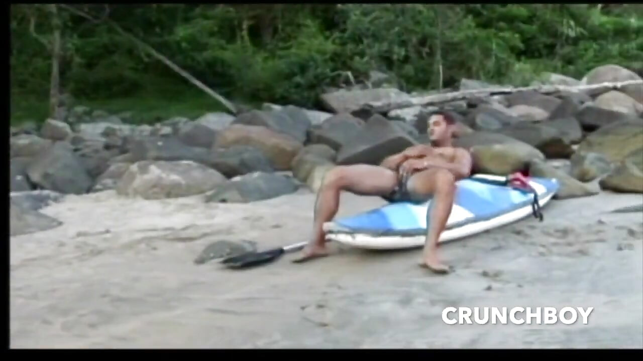 Bon Plan a Trois Sur La Plage En Publicuqe