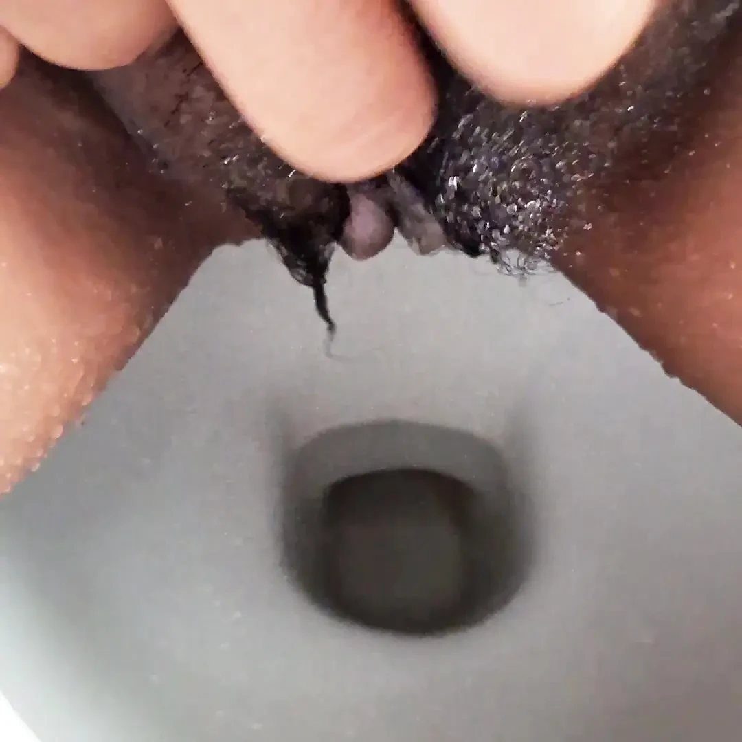 Hot Aunty pissing in bathroom the hardly Squirting Orgasm