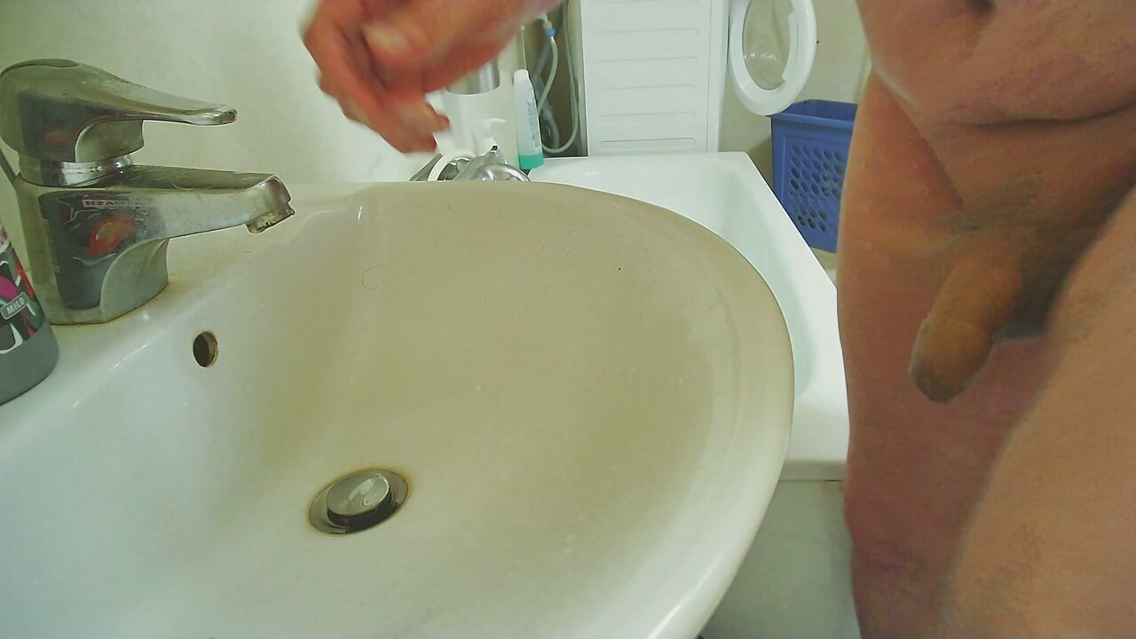 Washing my cock