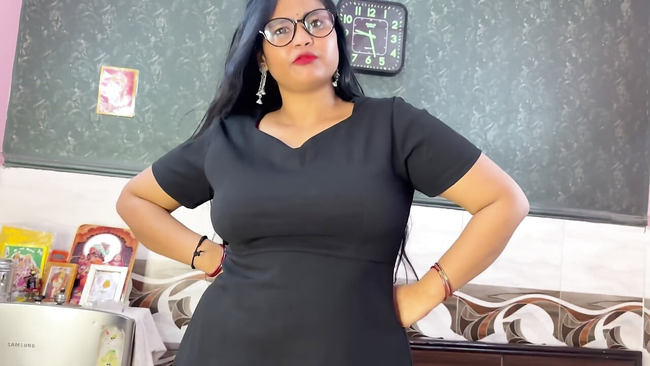 Horny Boss Tricked Office Girl With Cleaning Work And Fucked Her Tight Pussy Hard.
