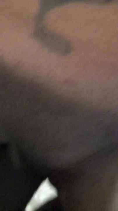 ビリヤード台で犯される