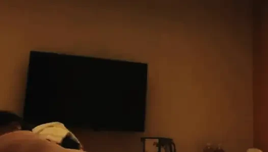 Di kamar di Florida, dia masturbasi setiap hari sambil menunggumu mengirim pesan melalui obrolan seks