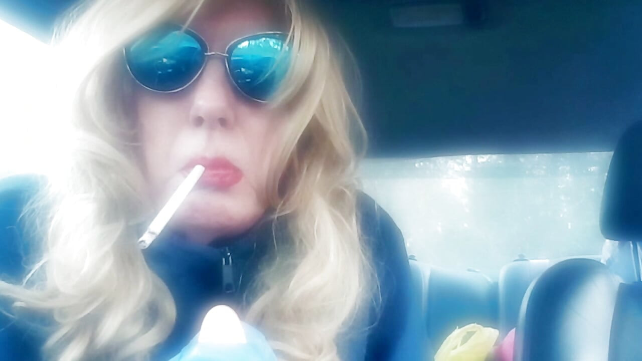 BLONDE MRS. ROMAN LOVES TO SMOKE 120's WHILE I SMOKE AND JERK IT OFF