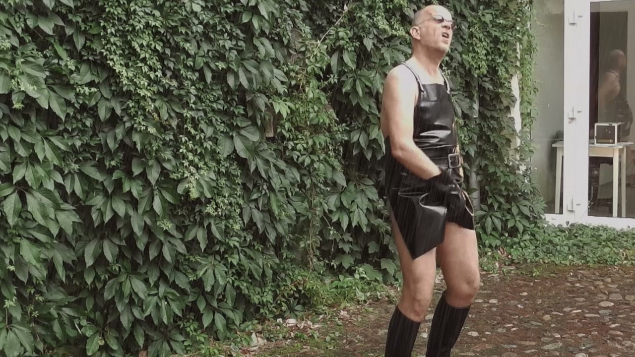 The Horny Rubbergardener free Teaser