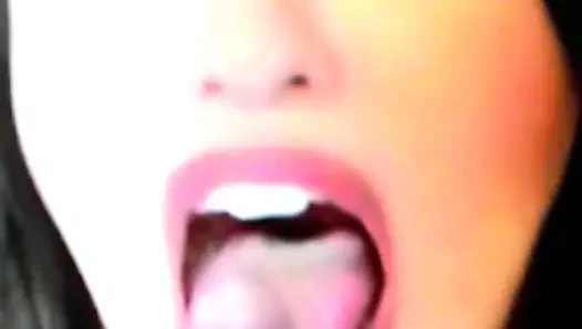 Sssniperwolf - cum haraç (fahişe dilinde)