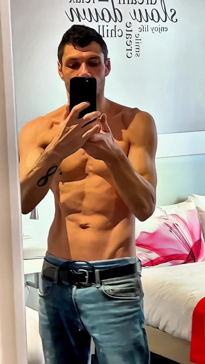 SKINNY BODY or FIT GYM MUSCLE ? FUCK BABY
