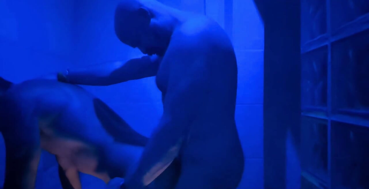 Hvid bjørn knepper latino i homoseksuel sauna