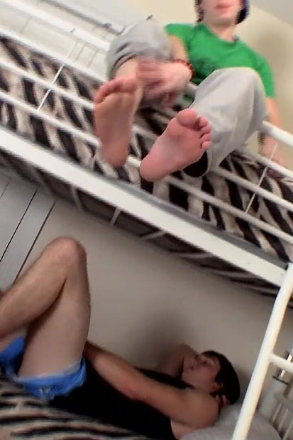 Škakljanje dovodi do