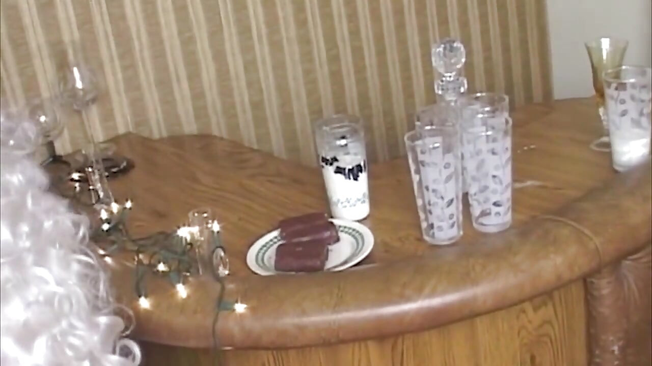 I Saw Stepmommy Eating Santa's Cock