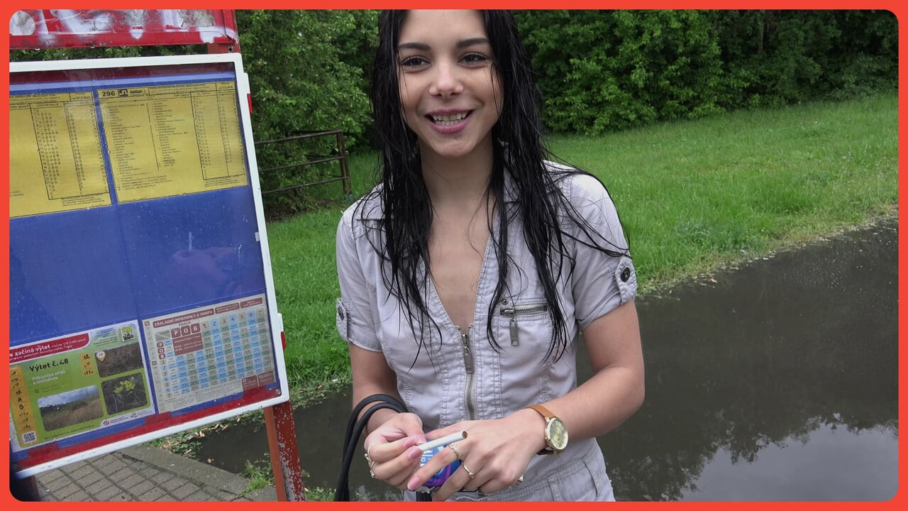 Belleza de 18 años Sylvia